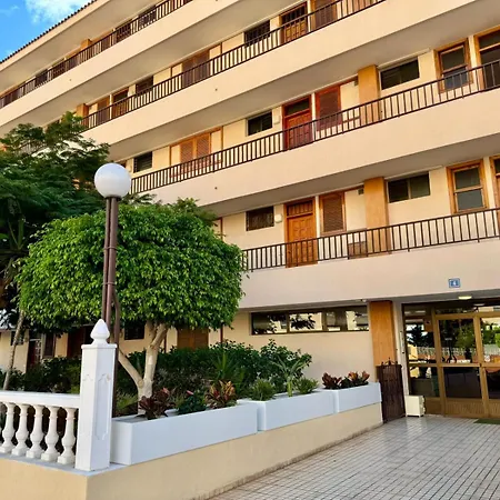 Topfloor 2 Bedrooms Frontline 아파트