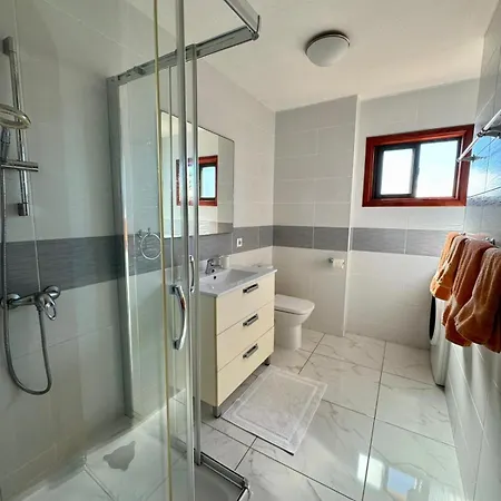 Topfloor 2 Bedrooms Frontline * Арона